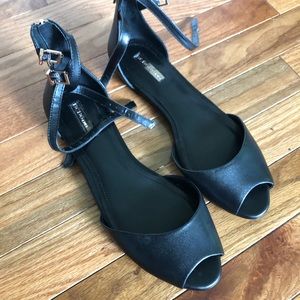 BCBG peep toe shoe